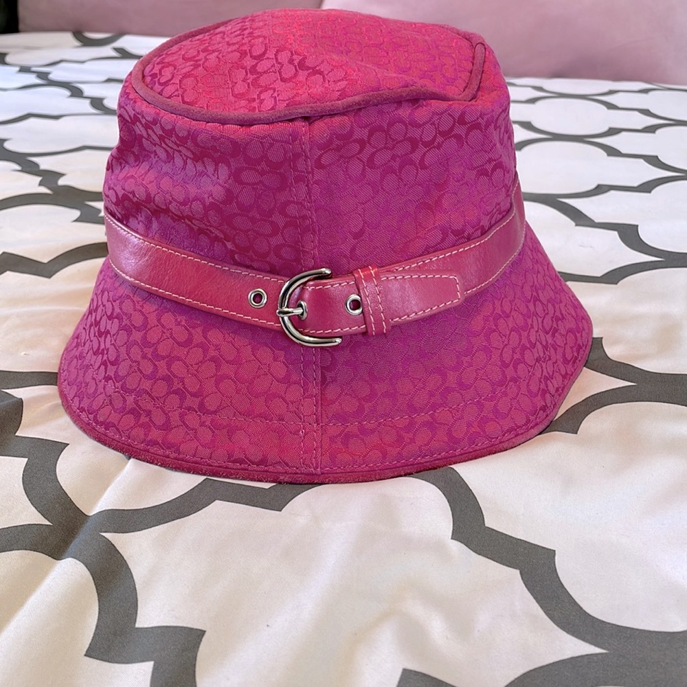 Coach Women’s Fuchsia Hat. Size Small